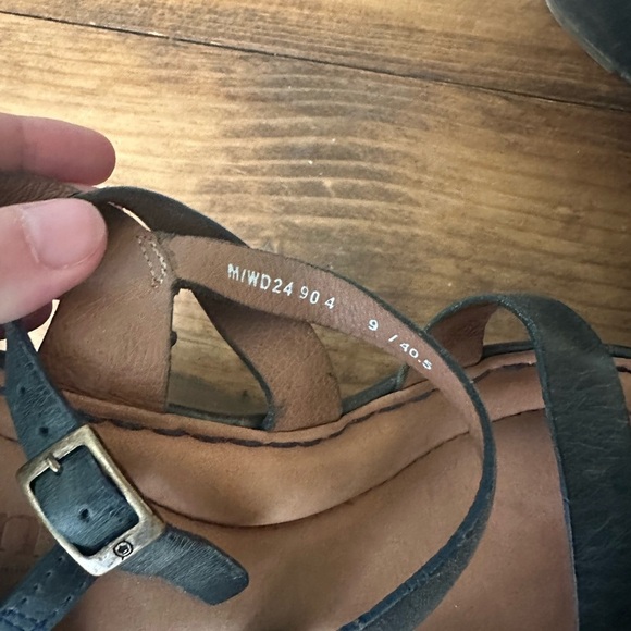 Born Dark Green Wedge Sandals Size 9 - Picture 7 of 8